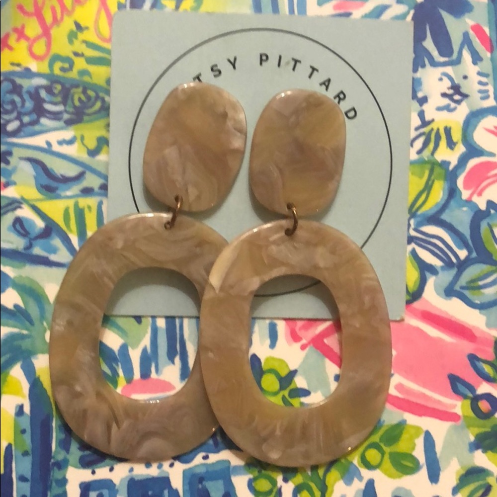 Betsy Pittard Designs Penn Earrings